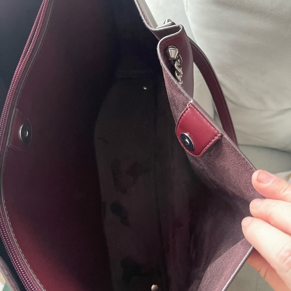 SALE🍁NEW Michael Kors Zena Extra Large Tote/Merlot HOT COLOR🍁 - Picture 4 of 10